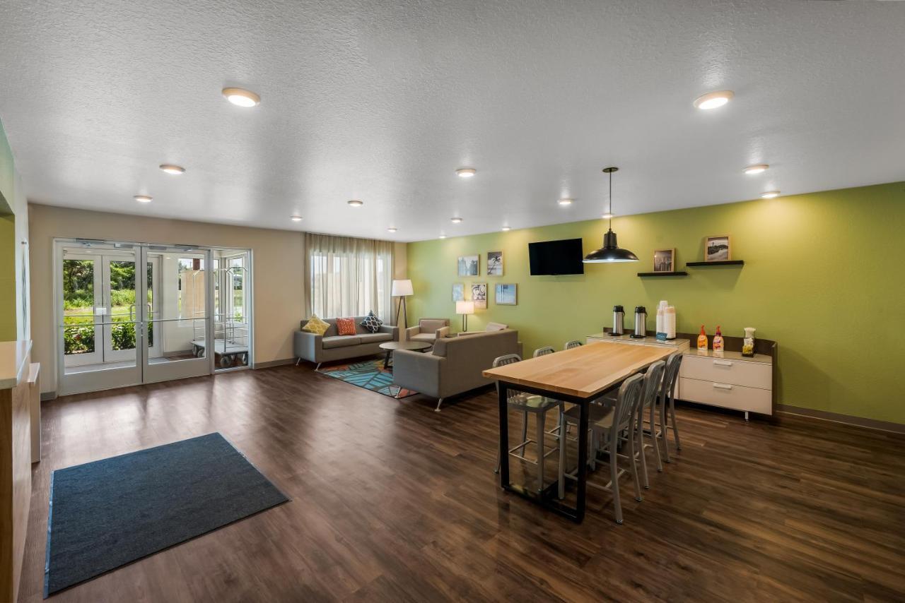 Woodspring Suites West Palm Beach Century Village  Exterior photo